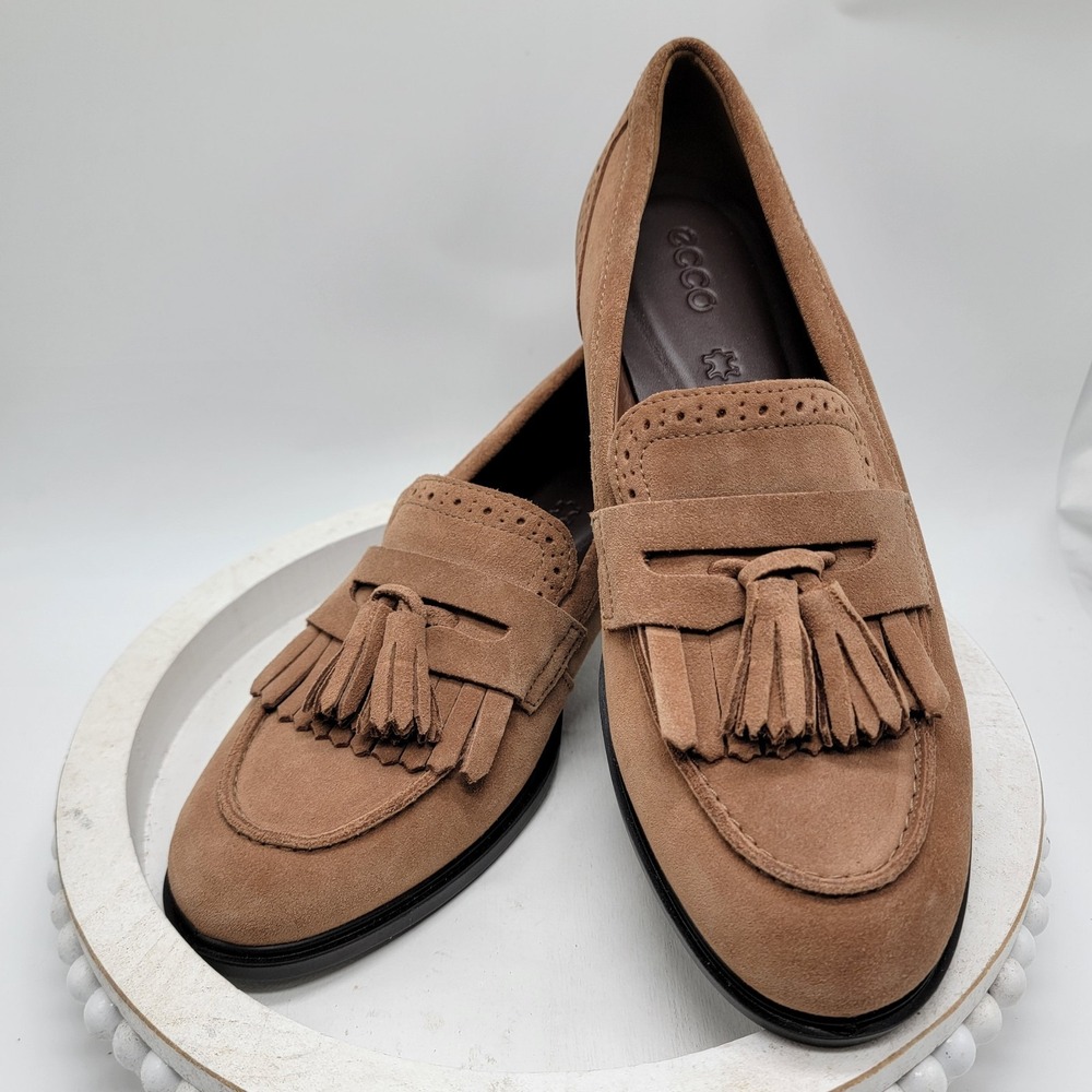 ECCO Women Classic Tassel Suede Brogue Detail Penny Loffers US 9 EU 40 Camel